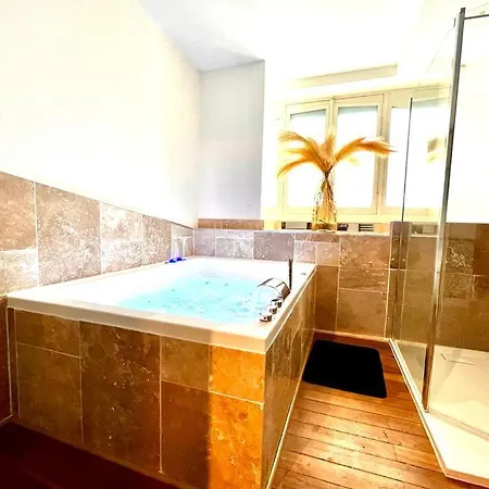 Secrete Les Petits Plaisirs Bed and breakfast Angers